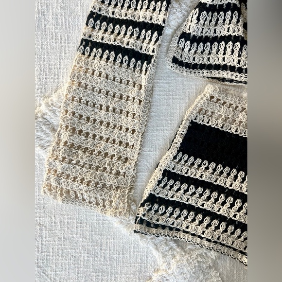 Zara Black and Cream Crochet Set - Picture 5 of 12